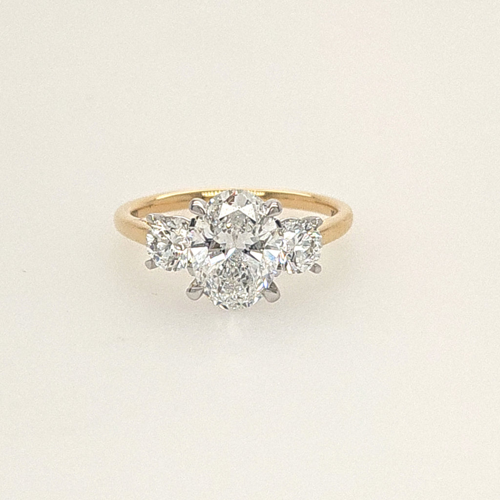 Laboratory Grown 18ct Yellow Gold Oval Cut Diamond Ring
