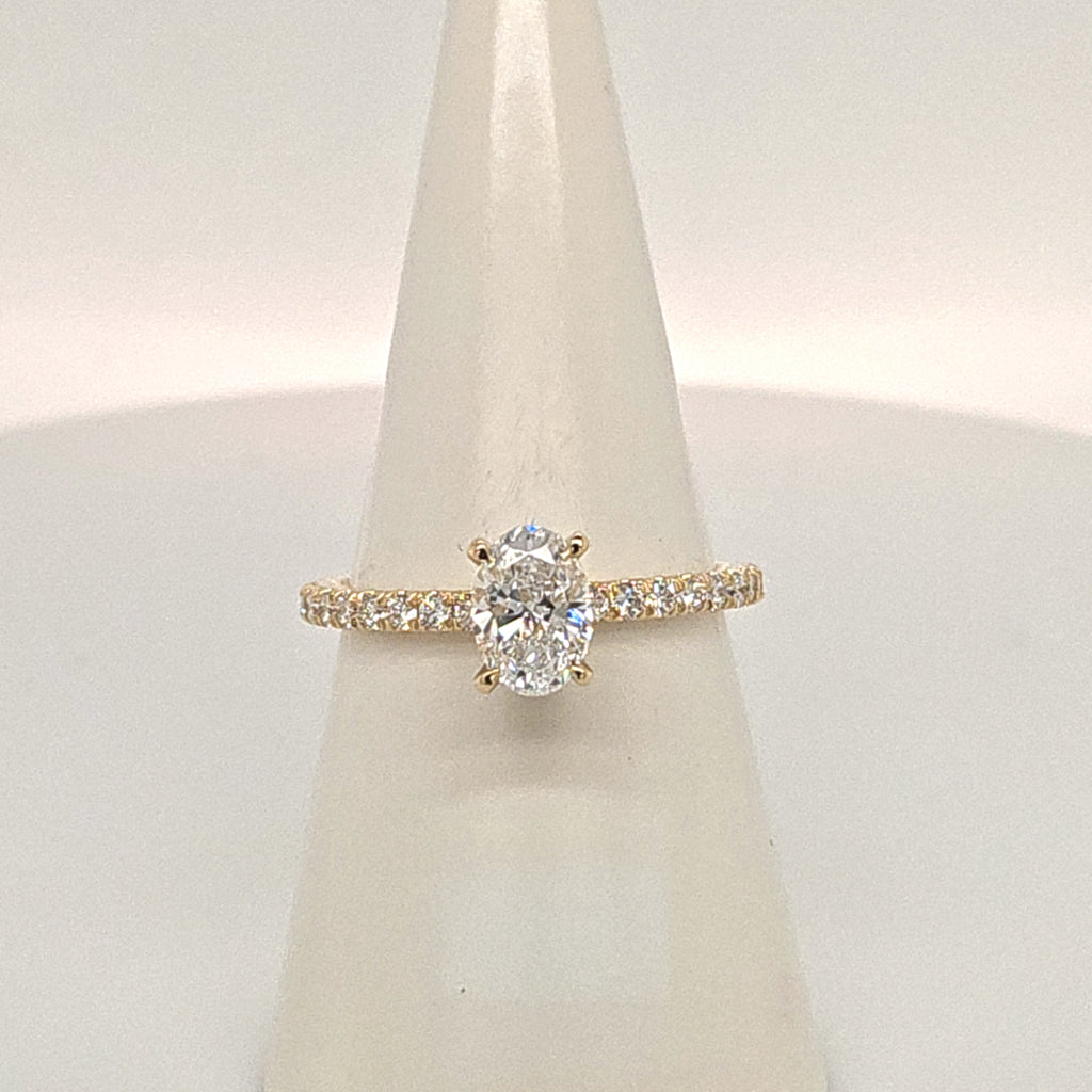 Laboratory Grown 18ct Yellow Gold Oval Diamond Ring