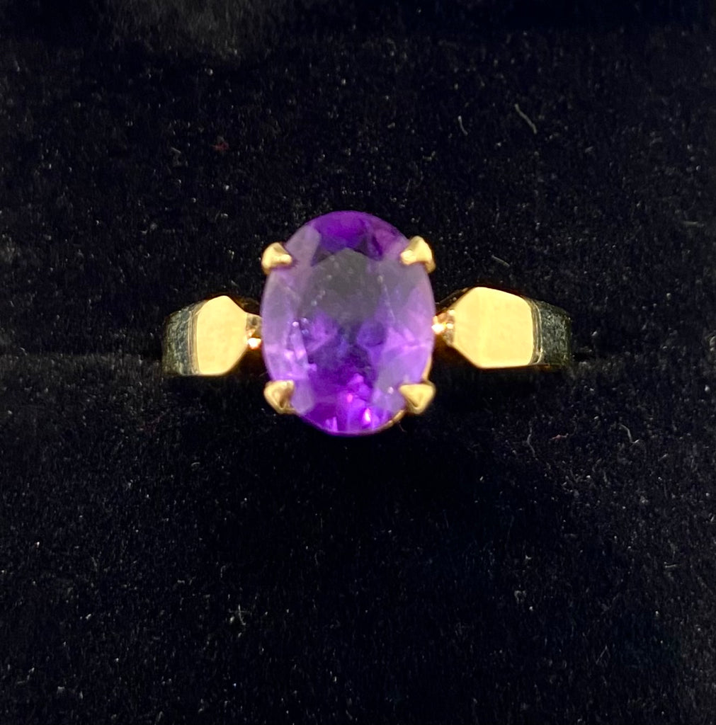 Pre-Loved 9ct Amethyst Single Stone Ring