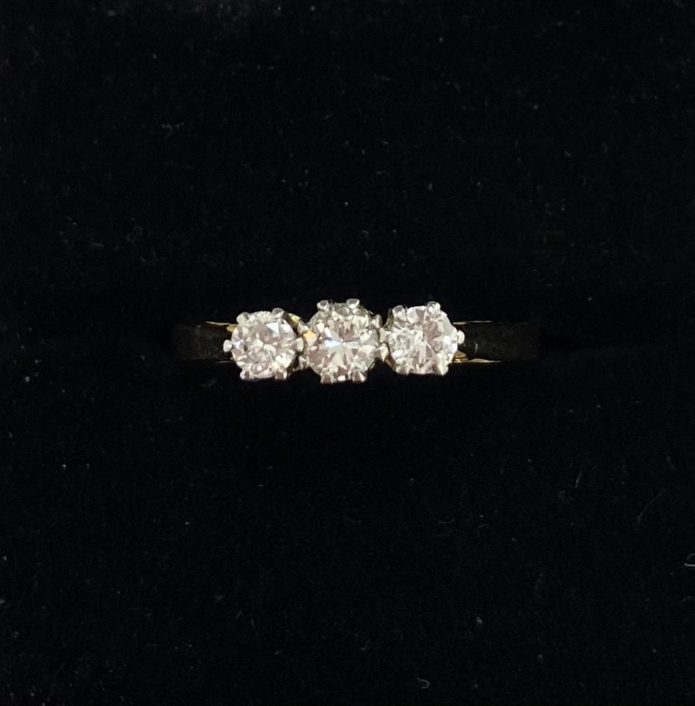 Vintage 18ct  Diamond Three Stone Ring