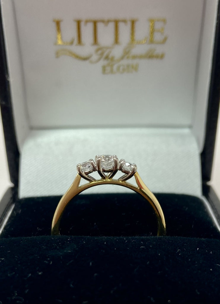 Pre-loved 18ct Diamond Three Stone Ring