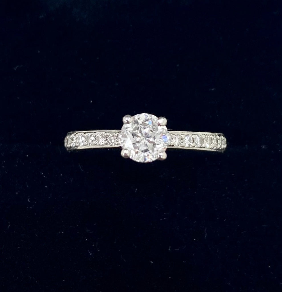Pre-Loved Platinum Diamond Solitaire Riing