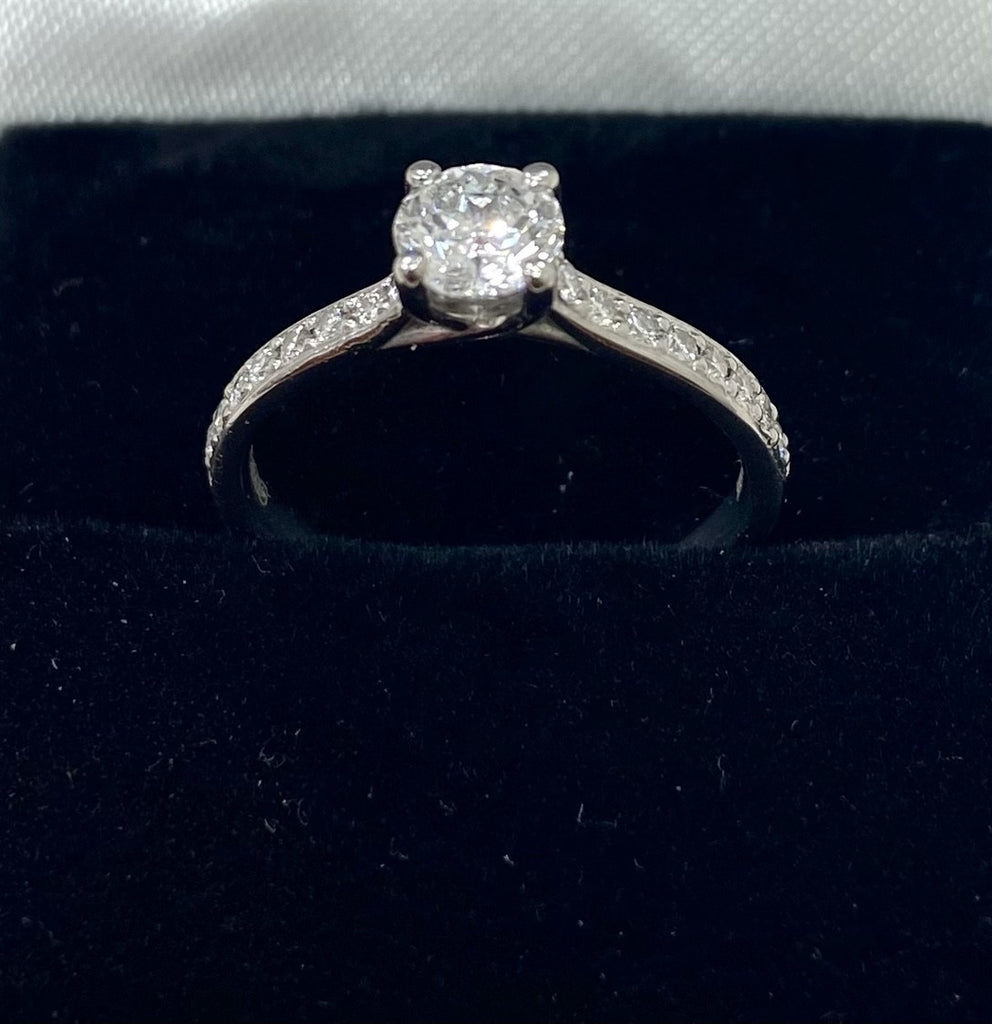 Pre-Loved Platinum Diamond Solitaire Riing