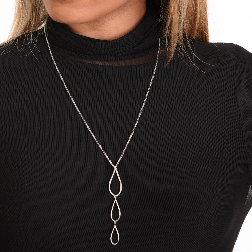 Lucy Quatermaine Tri Petal Necklet