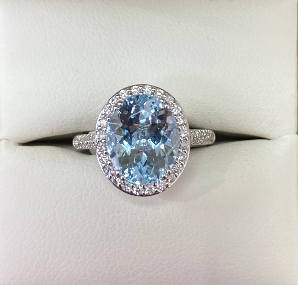 9ct Aquamarine and Diamond Cluster Ring