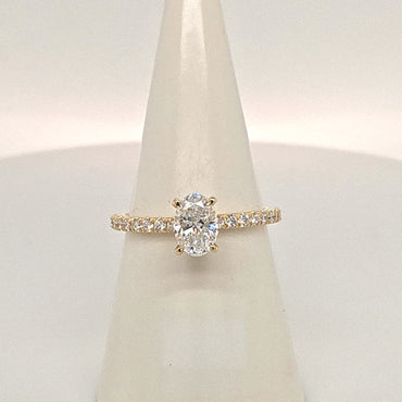 Laboratory Grown 18ct Yellow Gold Oval Diamond Ring
