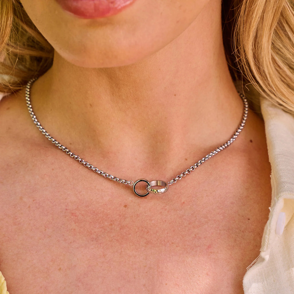 Ava & Sky Interlocking Circles Necklet.