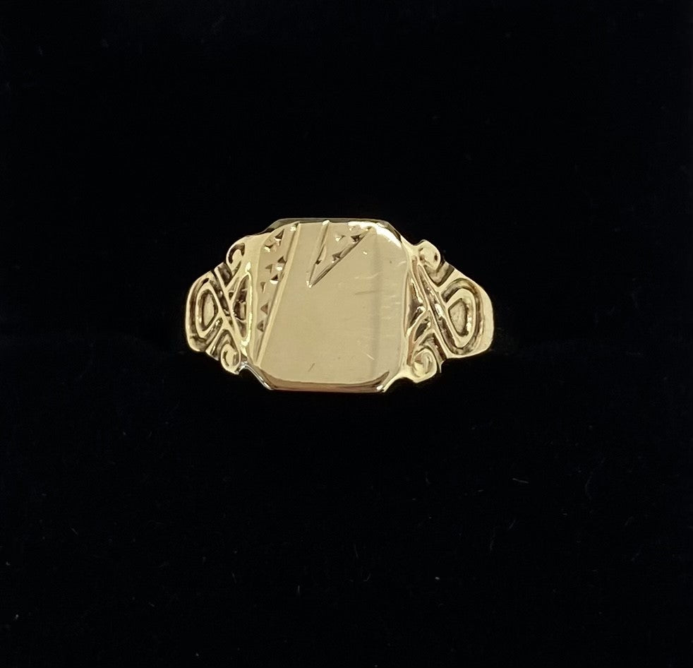 Pre-loved 9ct Signet Ring