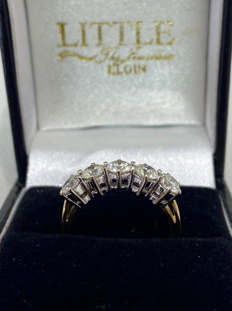 Pre-loved 18ct Diamond 5 Stone Ring