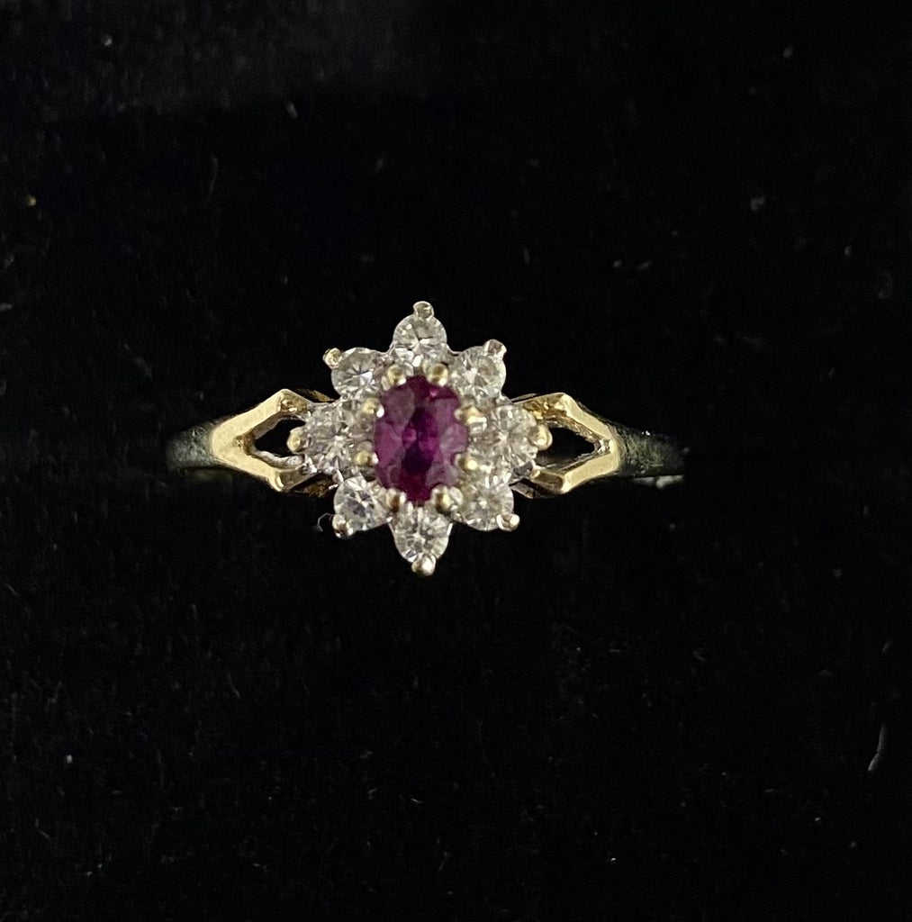 Pre-loved 9ct Floral Ring