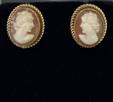 Vintage 9ct Cameo Stud Earrings