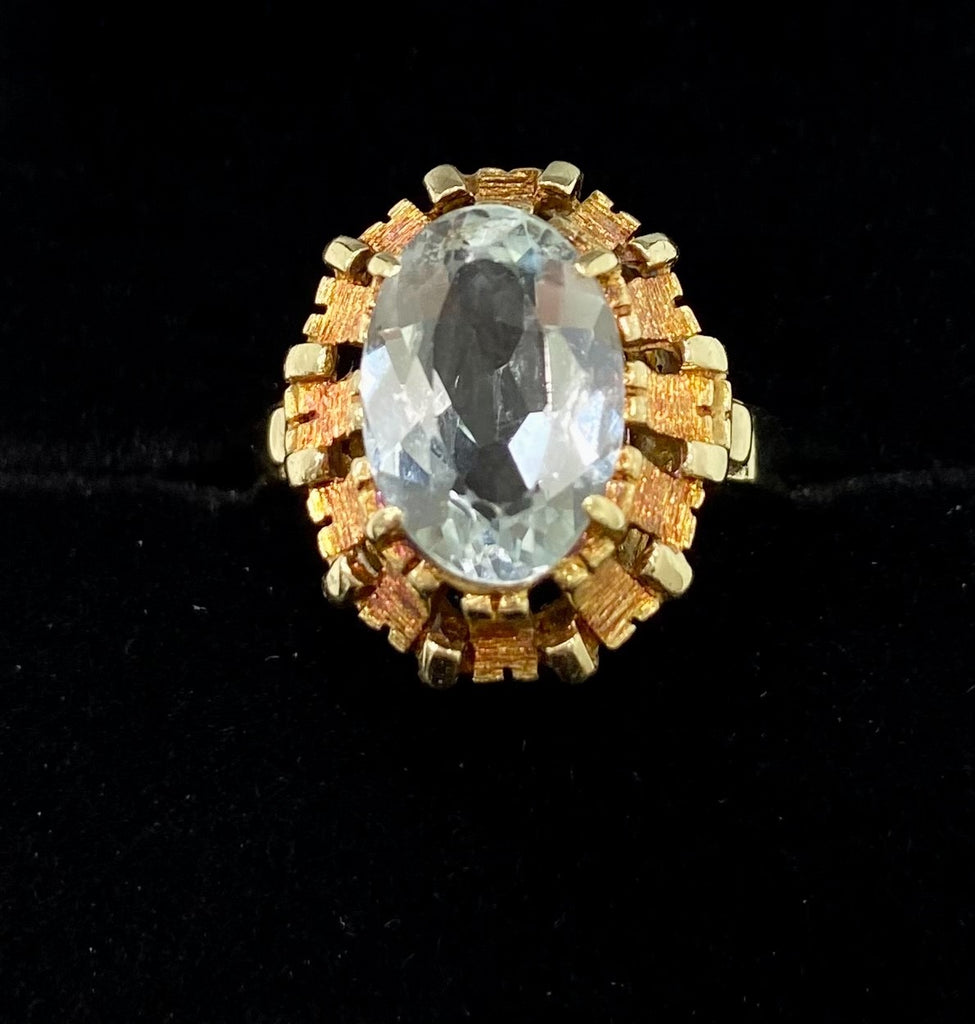 Vintage 14ct Oval Aquamarine Dress Ring